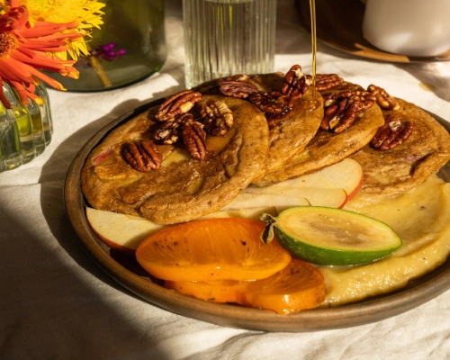 pancakes fluffy aux pommes, beurre de pommes-fall-in-love